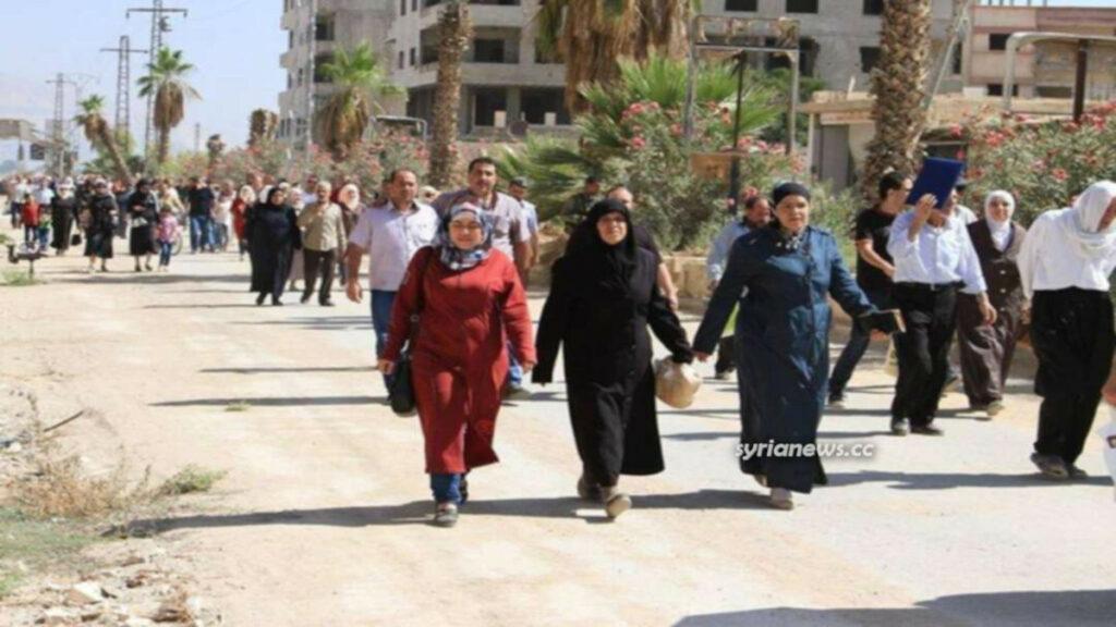 Darayya Damascus Countryside thousands of residents returning داريا في ريف دمشق آلاف المواطنين يعودون لمنازلهم