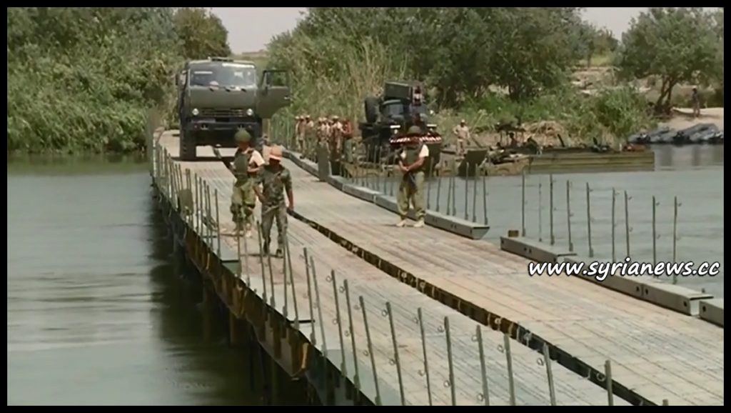 image-Russian builds a military bridge on Euphrates in Deir Ezzor