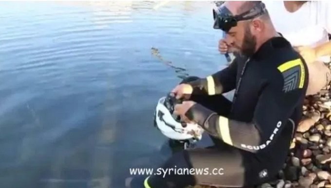 Stethoscope-less White Helmets have scuba gear.