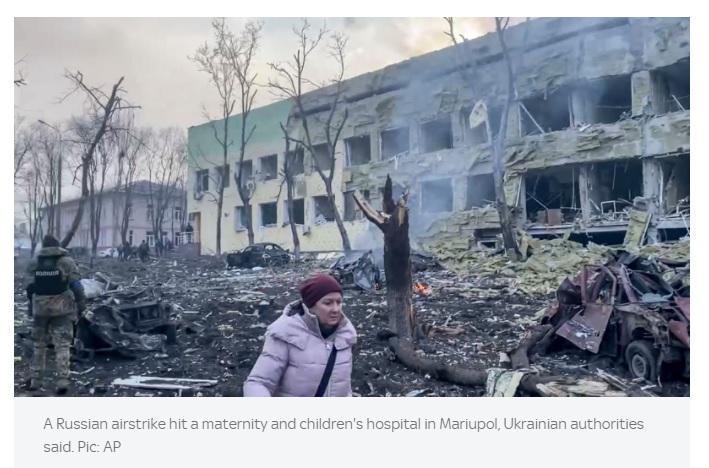 Taking an afternoon stroll thru the bombed area where Ukraine Azov Nazis have occupied a Mariupol, DPR hospital.
