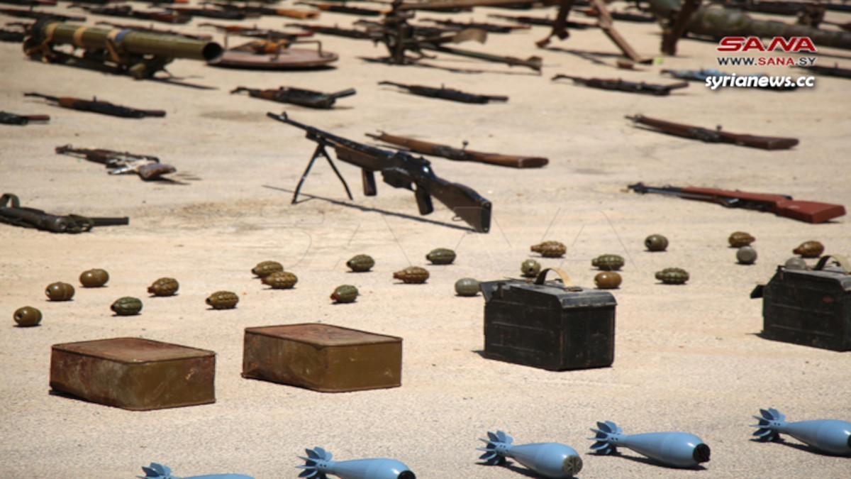 Syrian security seize ISIS weapons and munition in Daraa countryside