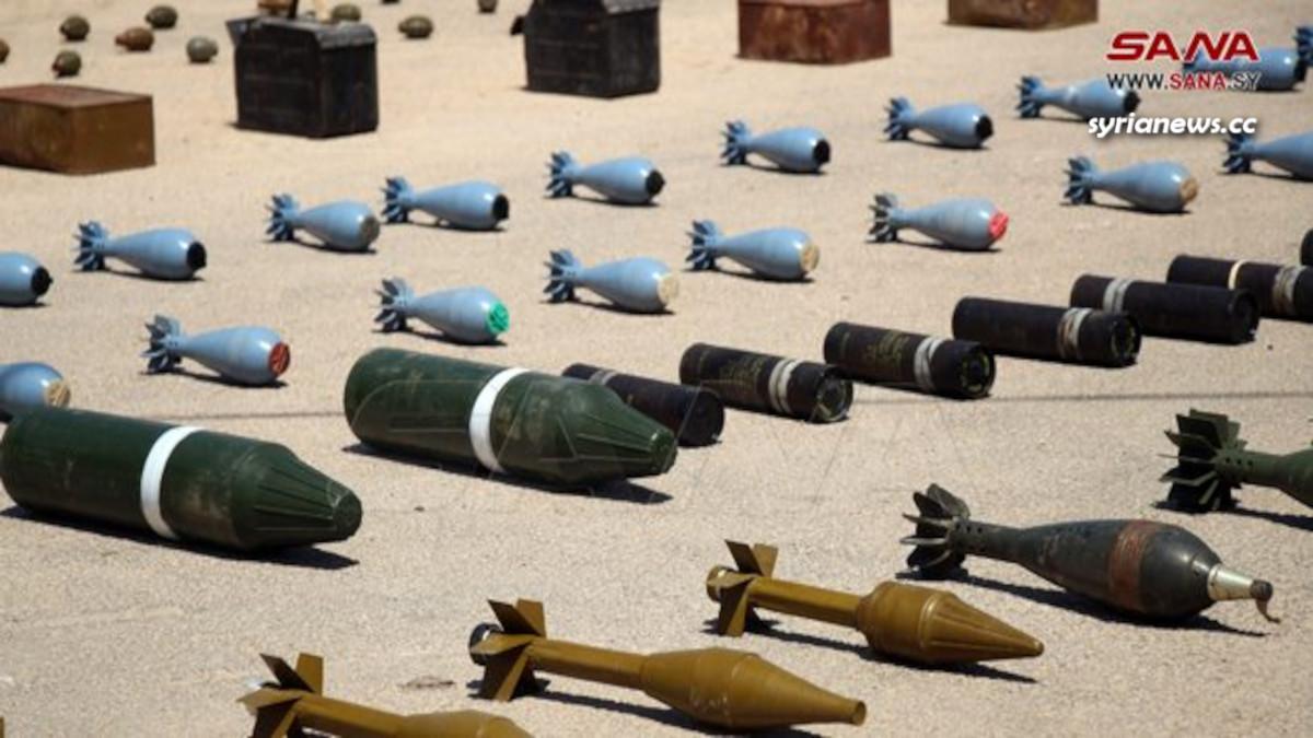 Syrian security seize ISIS weapons and munition in Daraa countryside